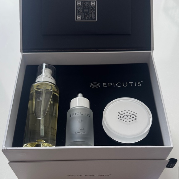 Epicutis Skincare Serum, moisturizer, cleansing face oil Set - with bonus travel - Picture 1 of 7